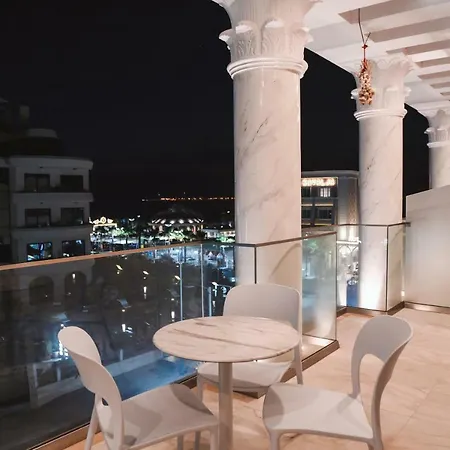 Julius Hotel Golem (Tirana)