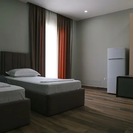 Julius Hotel Golem (Tirana)