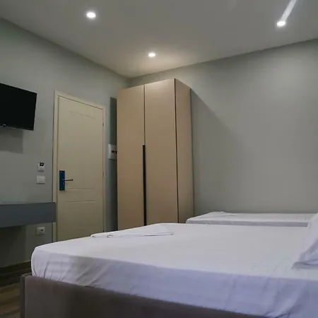 Hotell Julius Golem (Tirana)