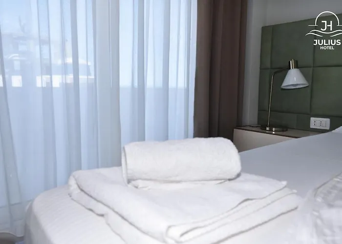Hotel Julius *