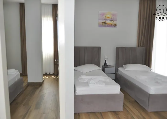 Julius * Golem (Tirana)