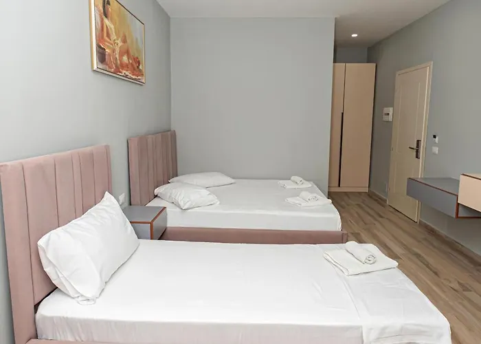 Julius Hotel Golem (Tirana)