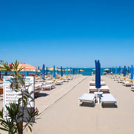 Julius Hotel Golem (Tirana)